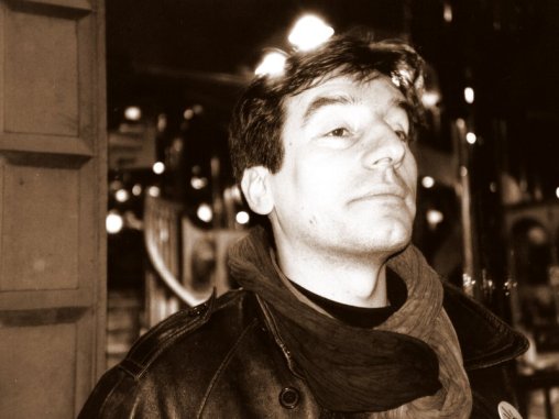 Pierrot pendant l'occupation de l'immeuble de la Cogedim, rue du Dragon, en 1995.